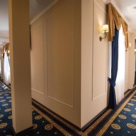 סוקהום Dioskuria Hotel מראה חיצוני תמונה