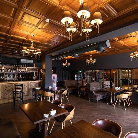 סוקהום Dioskuria Hotel מראה חיצוני תמונה