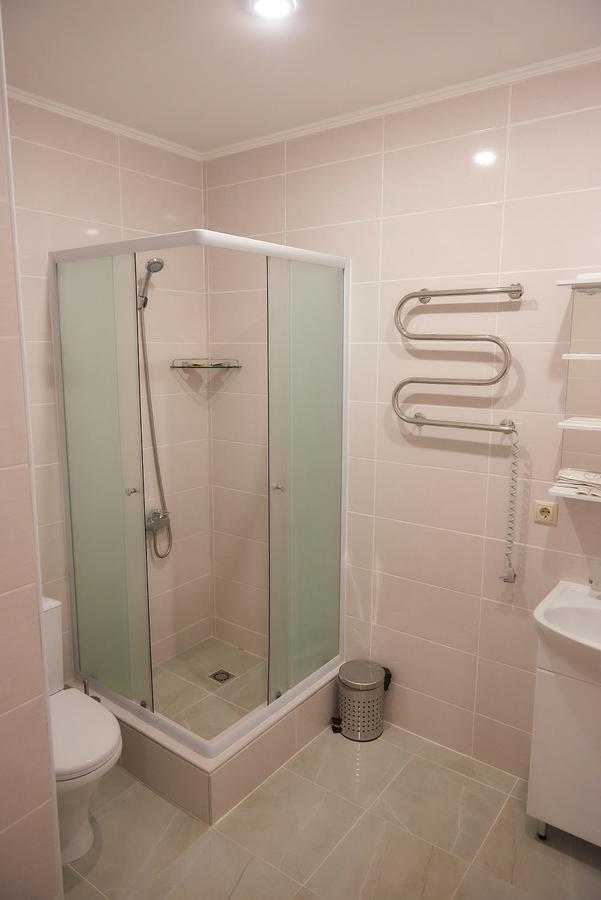 סוקהום Dioskuria Hotel מראה חיצוני תמונה