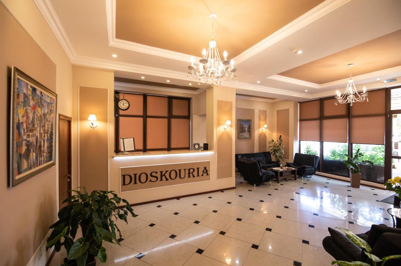 סוקהום Dioskuria Hotel מראה חיצוני תמונה